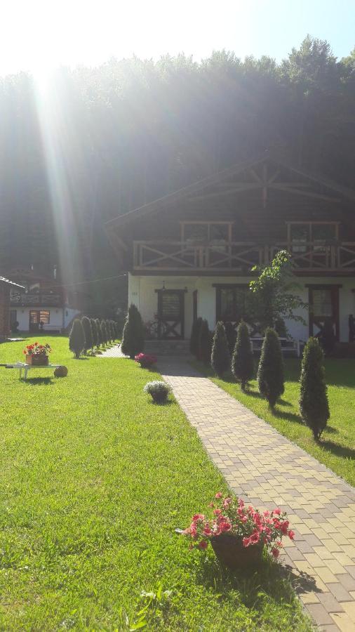 U Druziv Hotel Polyana  Exterior foto